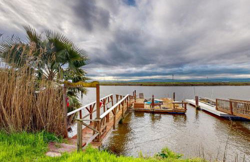 Riverside Retreat in Bethel Island Fish and Boat! - Foto 1