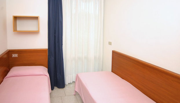 Seaside Escape Flat for up to 6 Guests - Foto 3, Habitación