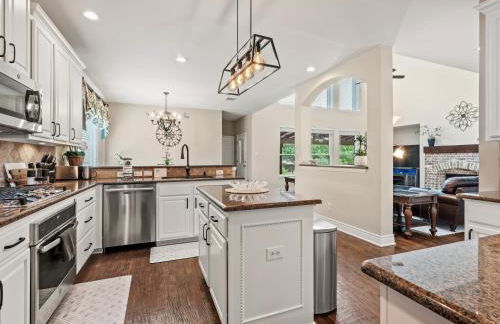 The Sapphire Sanctuary with Pool - Photo 35