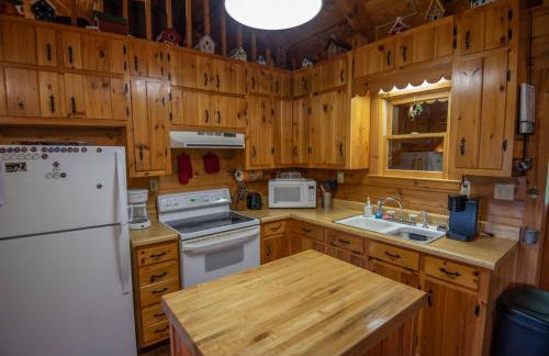 Private Mnt Views-- Pet Friendly, Sleeps 6, Overlooks Phoenix Mnt - Photo 8