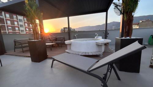 Suite Panoramic Attico con Jacuzzi Privata - Foto 1