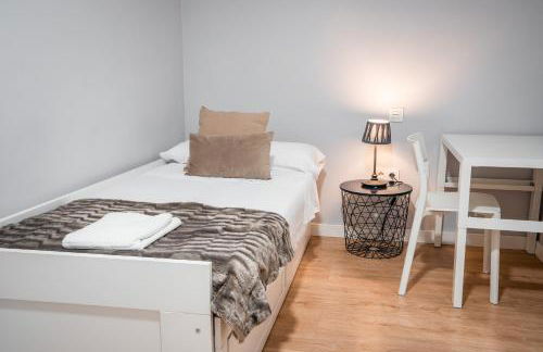 Apartamento turístico con 3 dormitorios en Granada QH Estación de Tren - Photo 20