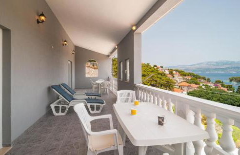 Amazing Apartment In Supetar-Splitska - Photo 8