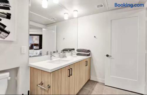 Modern 1BR near Irvine 30 Day Stay - Photo 24