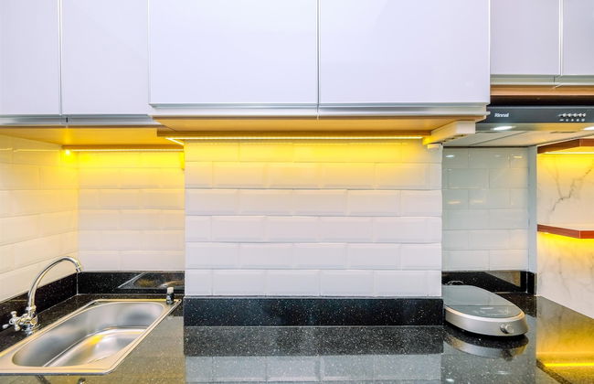 Cozy Stay And New Furnished Studio At Transpark Cibubur Apartment - Foto 9