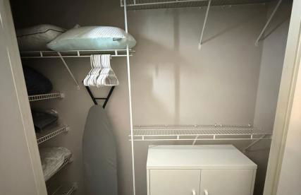 Luxury Downtown Cityview Suite Skywalk Access and Free Garage Parking - Foto 63