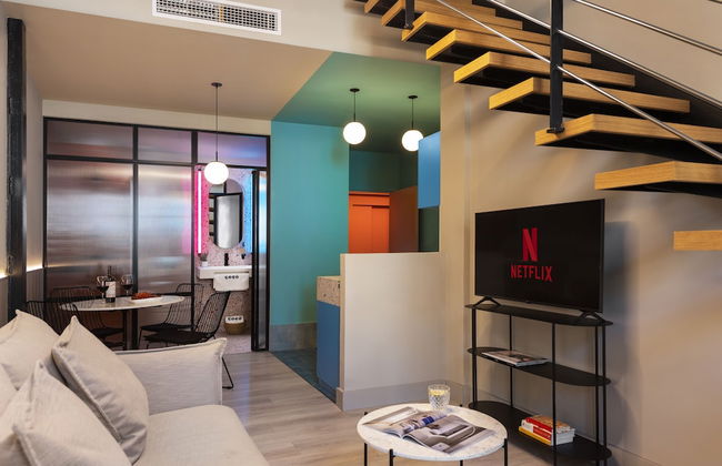 Coeo Peña Design Apartments - Photo 1