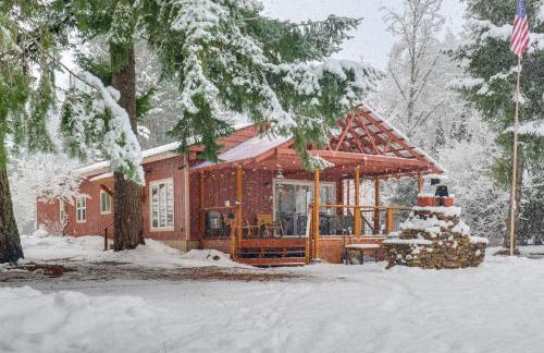 Yakima Riverfront Retreat! Cozy Cascades Cabin - Foto 23