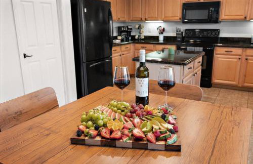 The Gem Getaway Pool Gameroom Gym by Relaxtay - Foto 10