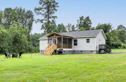 Screened Porch Family-Friendly St Stephen Retreat - Photo 22