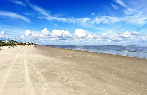 Beachfront Saint Helena Island Condo with Amenities! - Foto 29