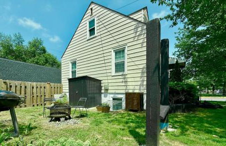 Cozy & Comfy Bright 3 Bedroom Home - Foto 11