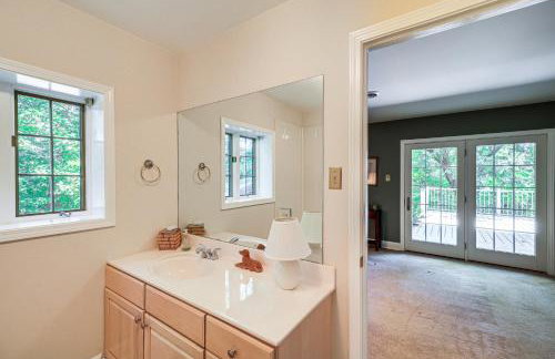 Spacious Home with Hiking Trail Access in Bristol! - Foto 30