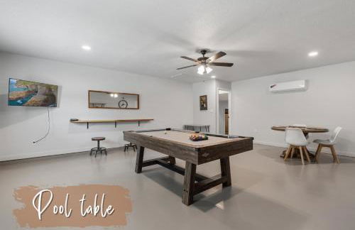 Spacious 8BR Modern Retreat Pool Table RV - Foto 12