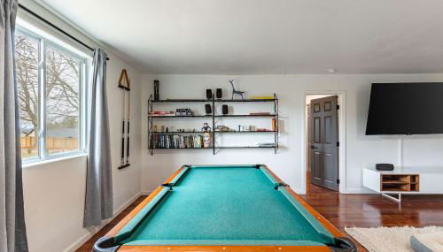 Modern 5BR Home with Mtn Views BBQ & Pool Table - Foto 2
