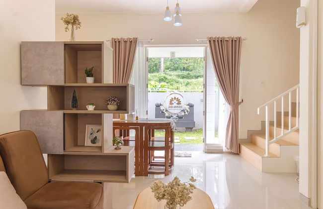 Calma Edelweiss Villa Lawang Malang - Photo 18