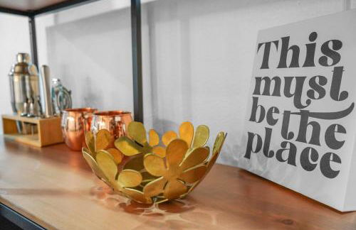 Casa Hosum - 7 mins Downtown Sleeps 9 King Bed Fenced Yard - Foto 27