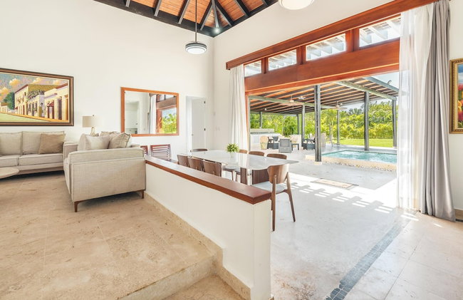 3BR Villa With Tropical Style BBQ Private Pool - Photo 5