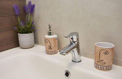 Center Aviano Comfort Suite FREE PARKING WIFI - Foto 12