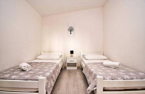 MY DALMATIA - Apartment Visocane with private pool - Foto 18