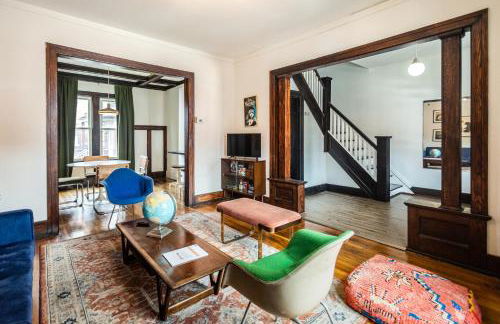 Luxe Mid-Century Styled Historic Townhouse #1 - Foto 38