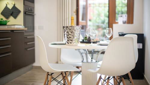 ! Esotico ! Letto baldacchino - Metro 5 min - 50mq - Foto 4