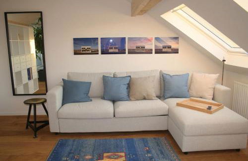 Lichtdurchflutetes Apartment mit Dachterasse zwischen Köln und Düsseldorf - Foto 1