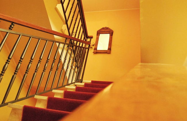 Greta Rooms Hotel - Photo 38