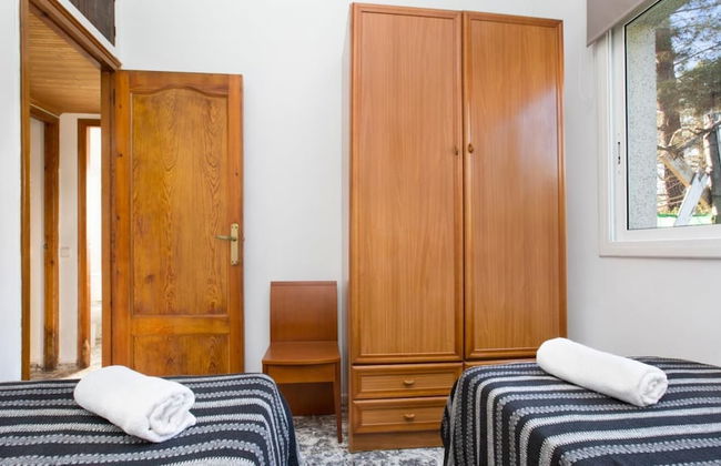 Alonso in Vidreres With 4 Bedrooms and 1 Bathrooms - Photo 13