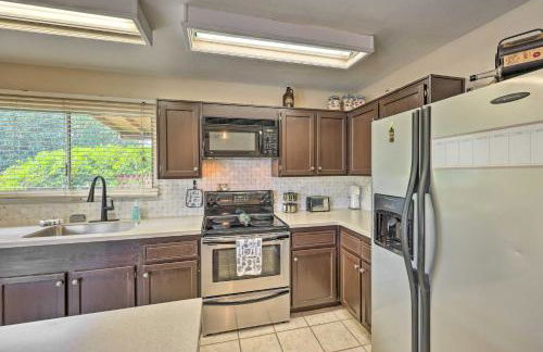 Family Friendly! Poolside Desert Oasis in Glendale - Foto 8