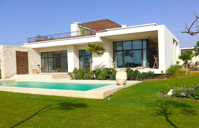 13 Bedroom Villa With Heated Pool, Golf Course, Seaside - Photo 29