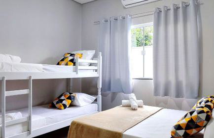 Linda Casa próxima Cataratas/Aeroporto/wifi/garagem - Foto 4