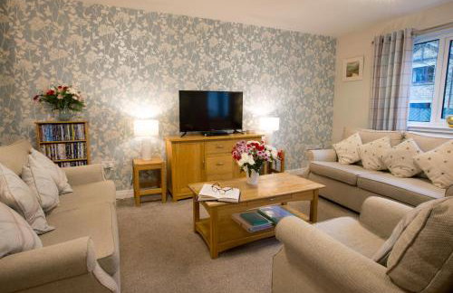 Honeybee Cottage - Photo 4