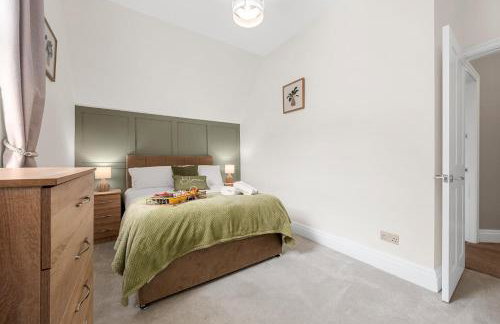 Relax at Little Hawkcliffe - Photo 12