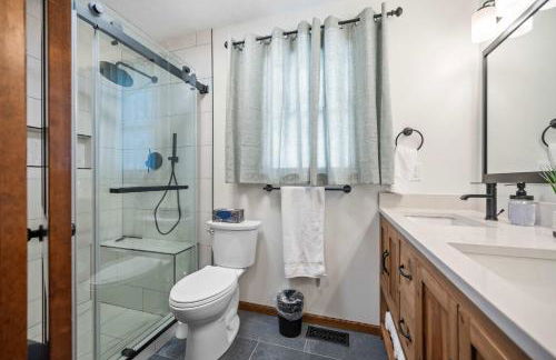 Legacy Farm Retreat Cozy Stay - Photo 19