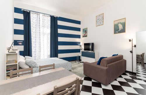 L'Acquario del principe, vicoli, porto e lanterna - Foto 1