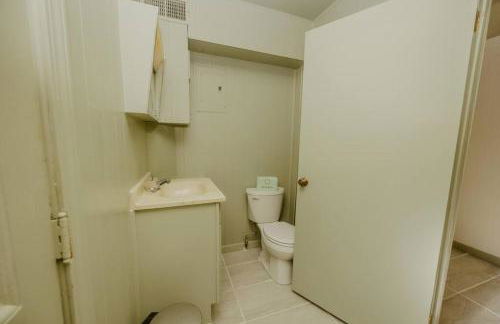 Walk to Cafe & Mall, One Mile to Dordt, Dog Theme - Foto 18