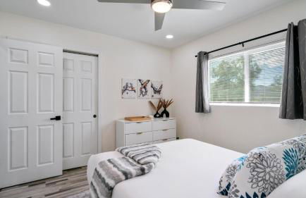 Desert Villa - EV, Hot Tub, Grill, Bar, Games, RV Parking in Twentynine Palms Downtown - Foto 35