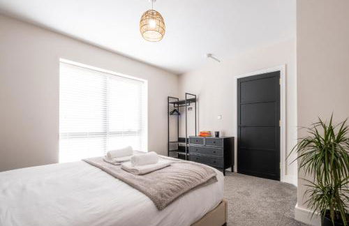 Luxury 4BDR House By Torr Property Group Short Lets & Serviced Accommodation With Free Gated Secure Parking & Private Patio Garden Liverpool - Foto 30