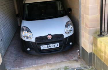 Edinburgh Old Town - Photo 3