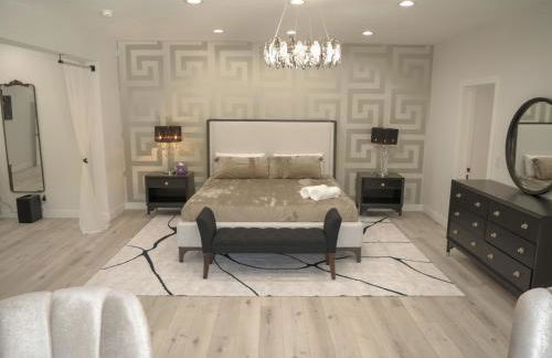 Sleek 7BR Exquisite Estate Resort Pool, Sauna, Spa 6500 SQF - Foto 76