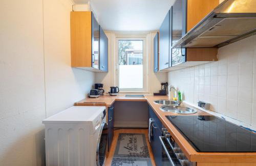 Monteurwohnung-mit-Terrasse-fuer-7-Personen-WLAN-TV-Kueche-Ahrensburg-Naehe-Hamburg-AGRP1204 - Photo 12
