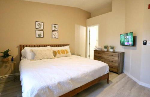 Stylish Sanctuary King Beds Upscale Condo - Foto 4