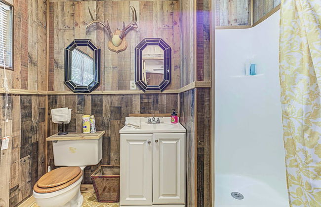 Kingsland Duo 2 Cottages in 1 w/ Lakeview! - Foto 14