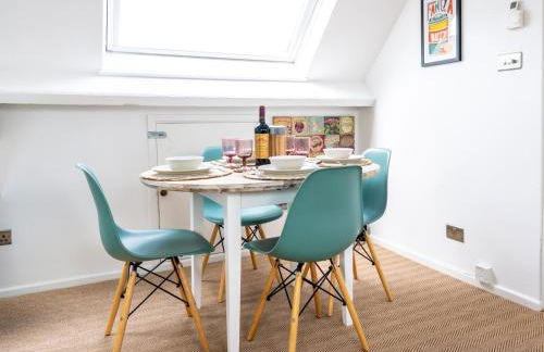 Tranquil cosy apartment in centre of Avening - Pass the Keys - Foto 4