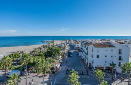 VACATION MARBELLA I Puerto Banus Sea Front, Best View, 24-7 Security, Pool - Photo 7