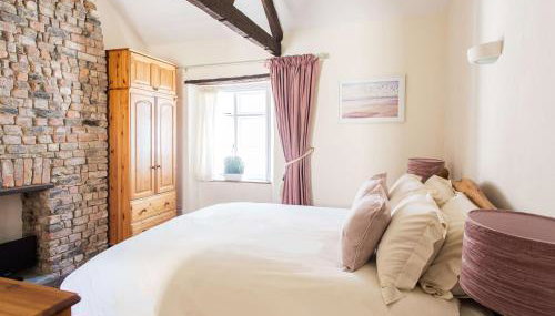 Catboat Cottage - Photo 4