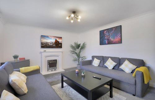 Spacious 4 Bedroom House with Parking - Foto 4
