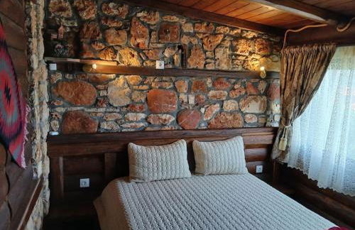 Artemis' Stone House - Photo 40