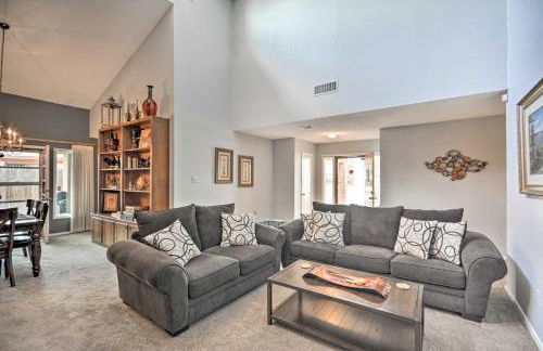Lubbock Townhome with Grill Near TTU and Downtown! - Foto 7